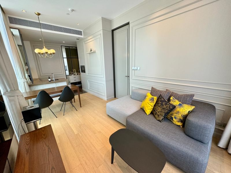 For RentCondoWitthayu, Chidlom, Langsuan, Ploenchit : For rent, 1 bedroom, corner room, fully furnished, ready to move in.