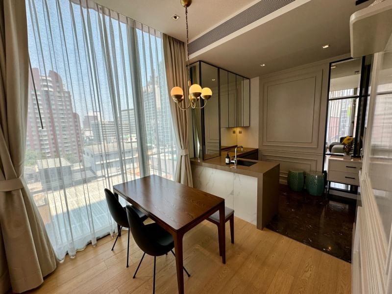 ให้เช่าคอนโดวิทยุ ชิดลม หลังสวน : ให้เช่า 1 ห้องนอน ห้องมุม แต่งครบ พร้อมเข้าอยู่