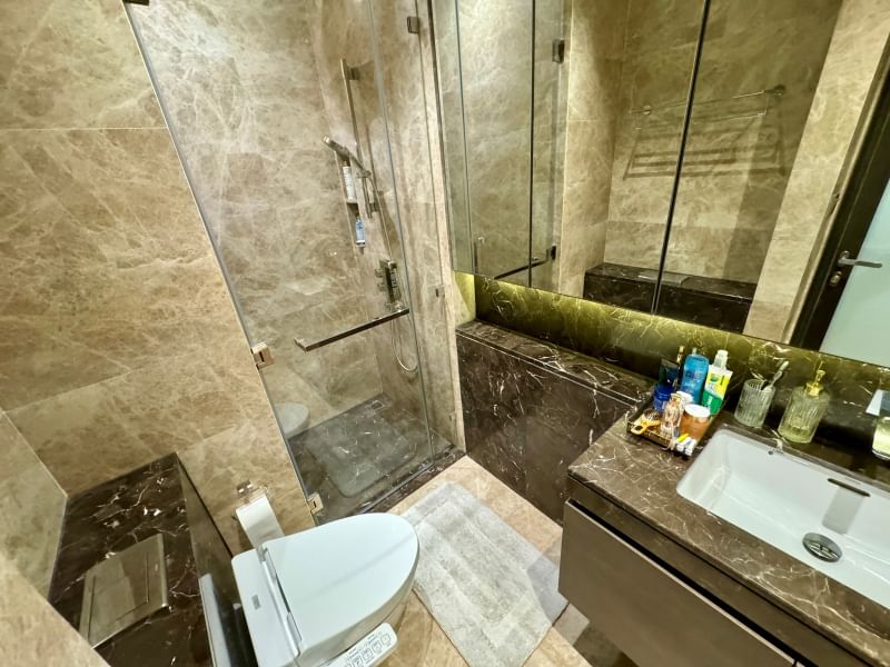 For RentCondoWitthayu, Chidlom, Langsuan, Ploenchit : For rent, 1 bedroom, corner room, fully furnished, ready to move in.