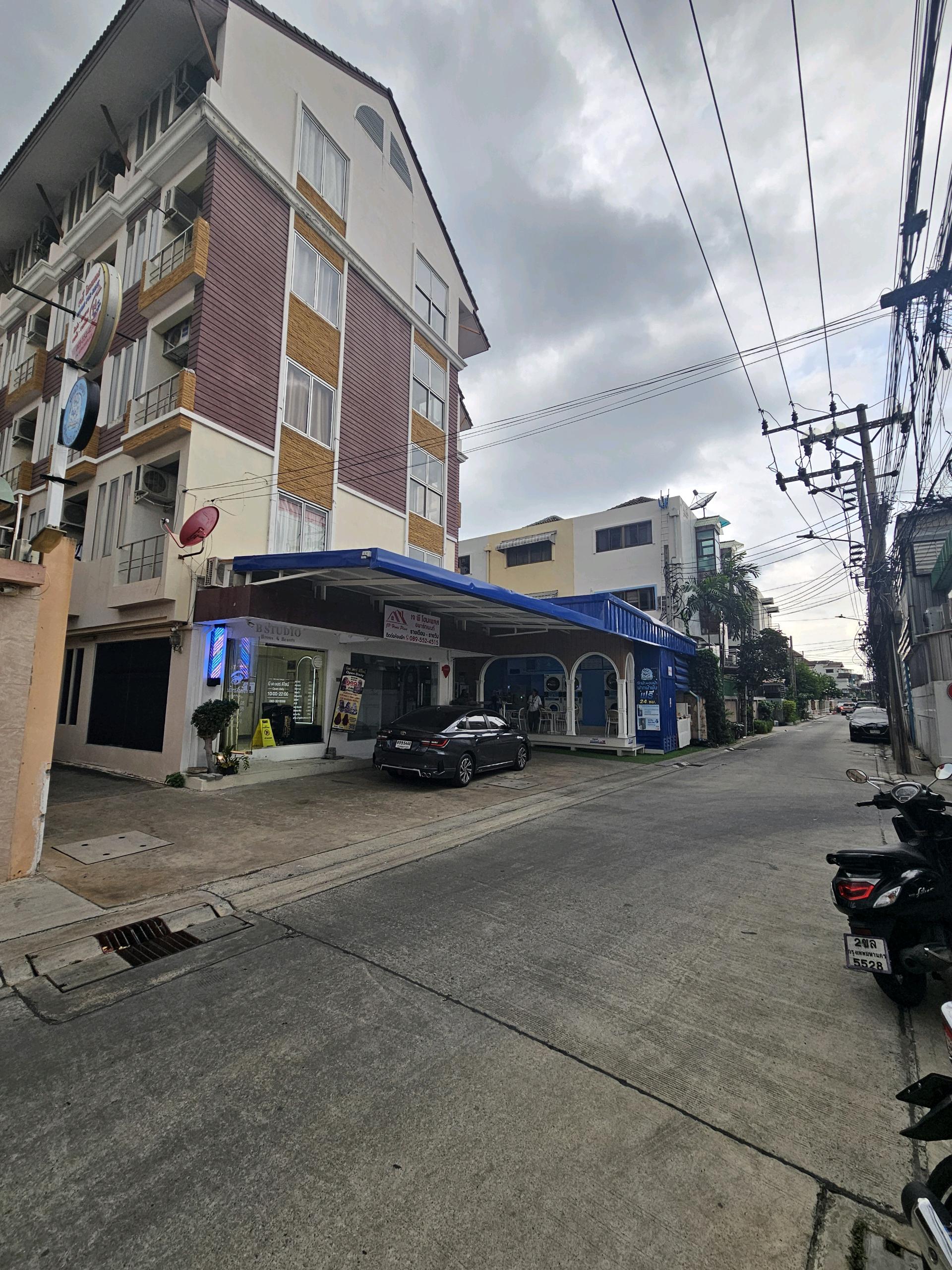 ให้เช่าร้านค้า/ตลาดนัดโชคชัย4 ลาดพร้าว71 : ให้เช่าร้านค้า, ร้านทำเล็บ, สำนักงาน, รีดผ้า,SME, รับ-ส่งสินค้า