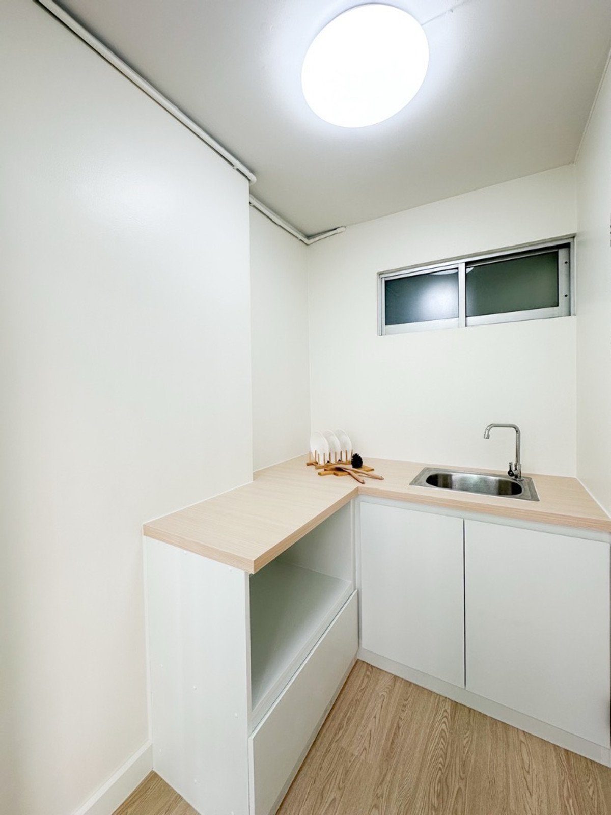 ขายคอนโดลาดพร้าว101 แฮปปี้แลนด์ : 🌈คอนโดลาดพร้าว 111 แต่งสวย เฟอร์ครบ ฟรีโอน