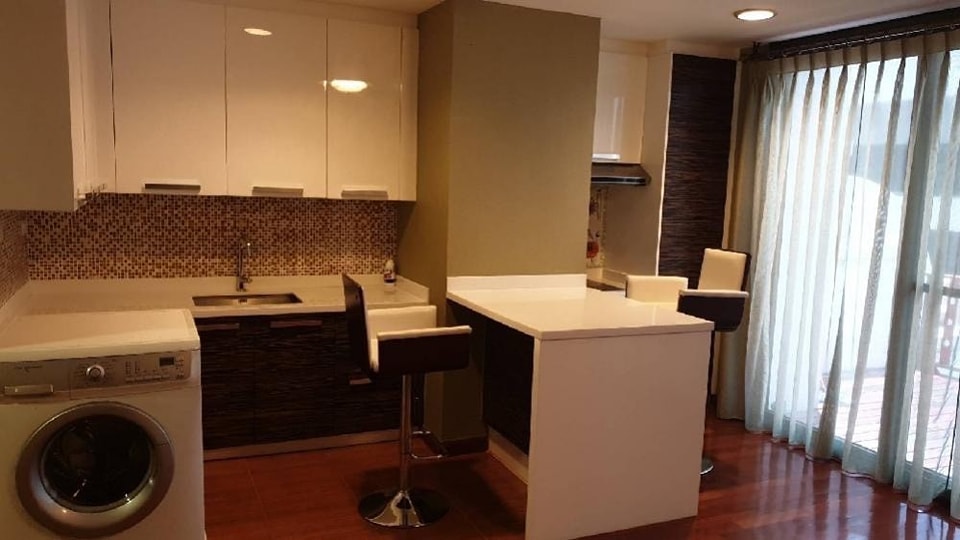 For SaleCondoSukhumvit, Asoke, Thonglor : S-SLPP101  sale condo Supalai Place Sukhumvit 39, size 156 sqm., 2 beds 2 baths, 5th floor, 13.5 million, 064-959-8900