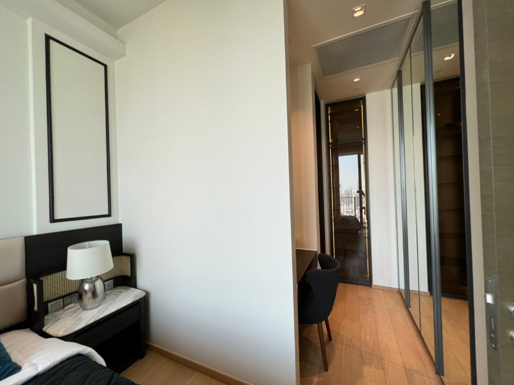 For RentCondoWitthayu, Chidlom, Langsuan, Ploenchit : for rent 1 bedroom - High floor at 28 Chidlom