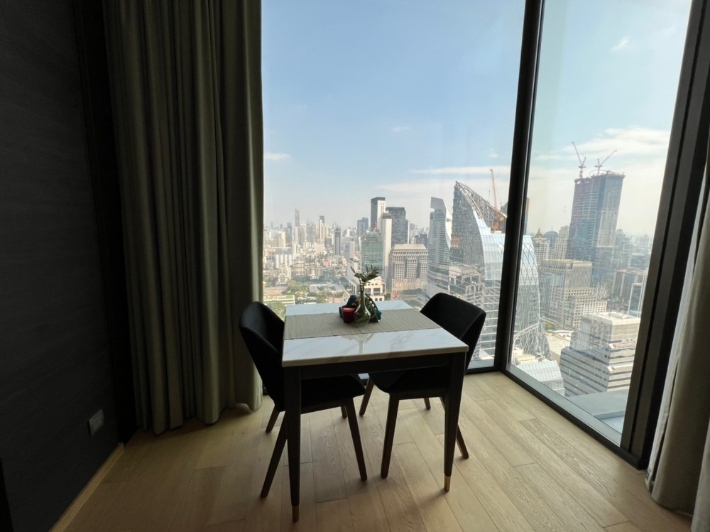 For RentCondoWitthayu, Chidlom, Langsuan, Ploenchit : for rent 1 bedroom - High floor at 28 Chidlom