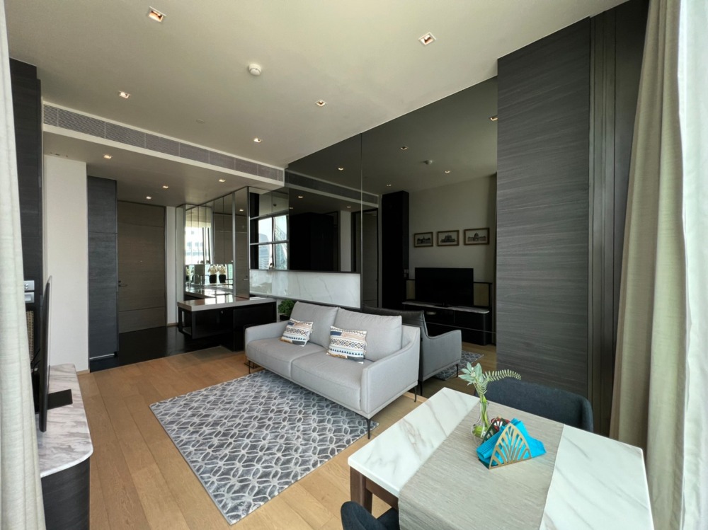 For RentCondoWitthayu, Chidlom, Langsuan, Ploenchit : for rent 1 bedroom - High floor at 28 Chidlom