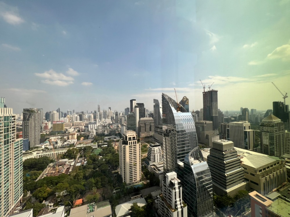 For RentCondoWitthayu, Chidlom, Langsuan, Ploenchit : for rent 1 bedroom - High floor at 28 Chidlom