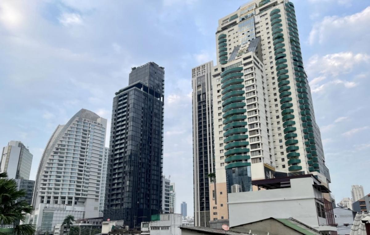 ให้เช่าคอนโดสุขุมวิท อโศก ทองหล่อ : ให้เช่าคอนโด แยกอโศก ใกล้ Mrt และ Bts ลาสคอลินาส อโศก 3 ห้องนอน 3 ห้องน้ำ วิวสวย ตกแต่พร้อมอยู่