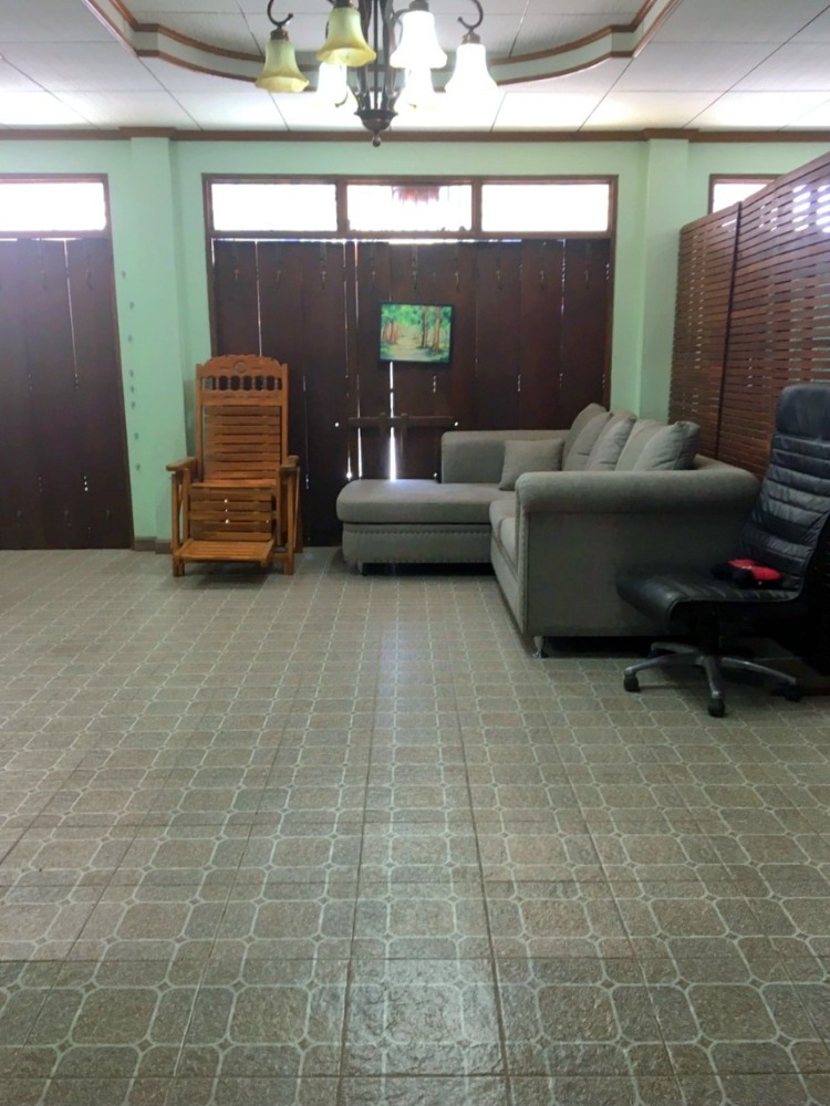 ขายบ้านนครศรีธรรมราช : ขาย บ้าน 2 ชั้น ทรงโบราณ ร่วมสมัย 102.7 ตารางวา 4 ห้องนอน 2 ห้องน้ำ ตำบล กำโลน อำเภอ ลานสกา จ.นครศรีธรรมราช ทางไป หมู่บ้านคีรีวง อากาศดีที่สุดในประเทศไทย