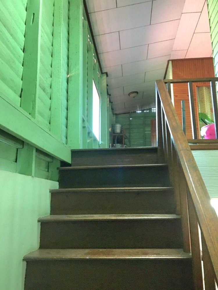 ขายบ้านนครศรีธรรมราช : ขาย บ้าน 2 ชั้น ทรงโบราณ ร่วมสมัย 102.7 ตารางวา 4 ห้องนอน 2 ห้องน้ำ ตำบล กำโลน อำเภอ ลานสกา จ.นครศรีธรรมราช ทางไป หมู่บ้านคีรีวง อากาศดีที่สุดในประเทศไทย