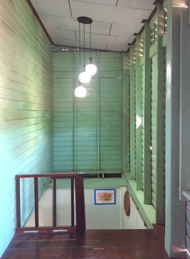 ขายบ้านนครศรีธรรมราช : ขาย บ้าน 2 ชั้น ทรงโบราณ ร่วมสมัย 102.7 ตารางวา 4 ห้องนอน 2 ห้องน้ำ ตำบล กำโลน อำเภอ ลานสกา จ.นครศรีธรรมราช ทางไป หมู่บ้านคีรีวง อากาศดีที่สุดในประเทศไทย