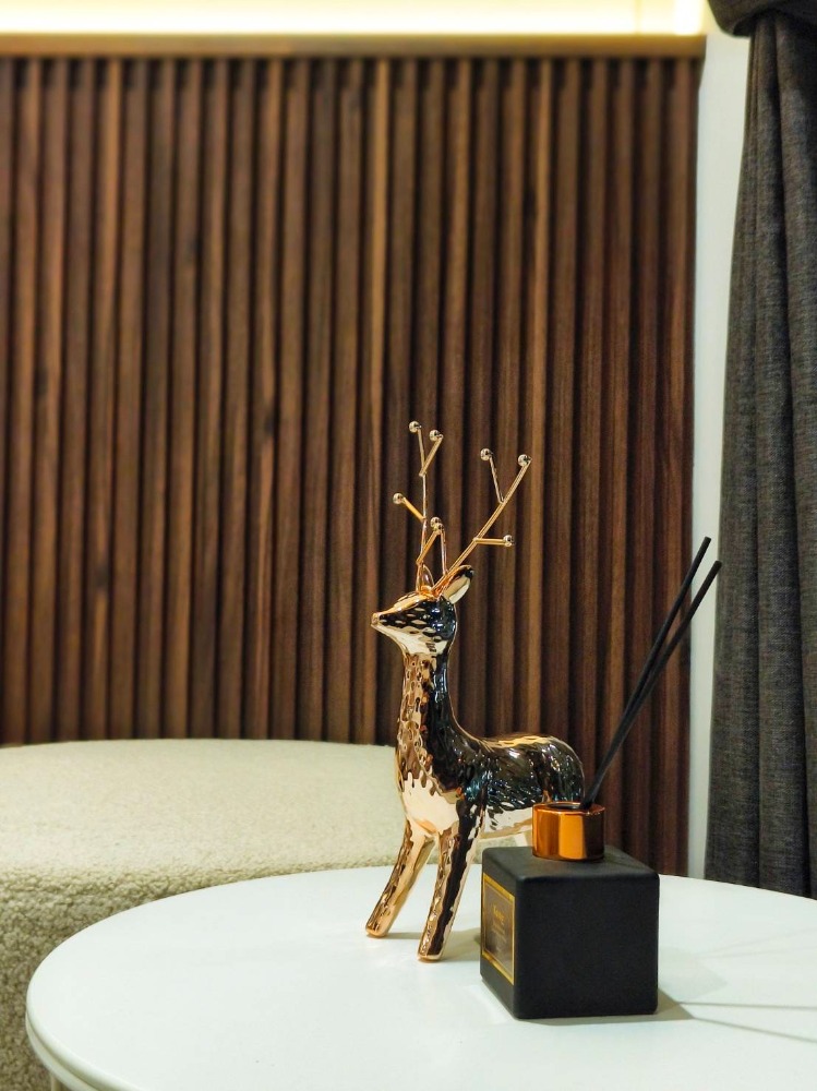 ขายคอนโดภูเก็ต : เดอะเบส เซ็นทรัล Condo for Sale in Town, Phuket