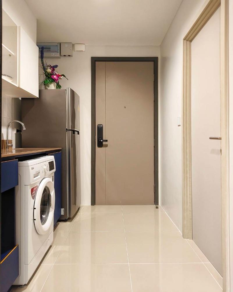 ขายคอนโดภูเก็ต : เดอะเบส เซ็นทรัล Condo for Sale in Town, Phuket