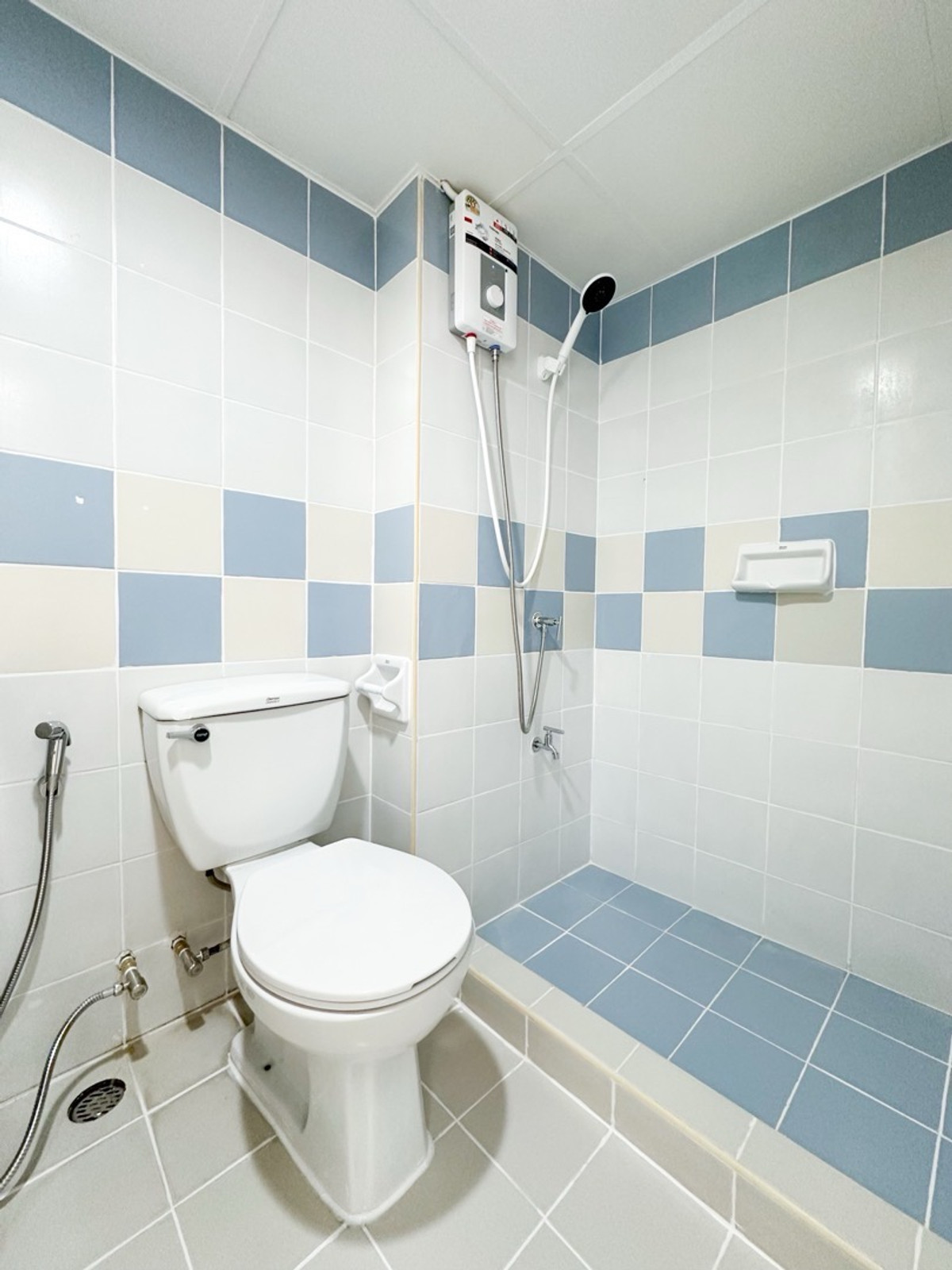 ขายคอนโดลาดพร้าว101 แฮปปี้แลนด์ : 🌈คอนโดลาดพร้าว 111 แต่งสวย เฟอร์ครบ ฟรีโอน