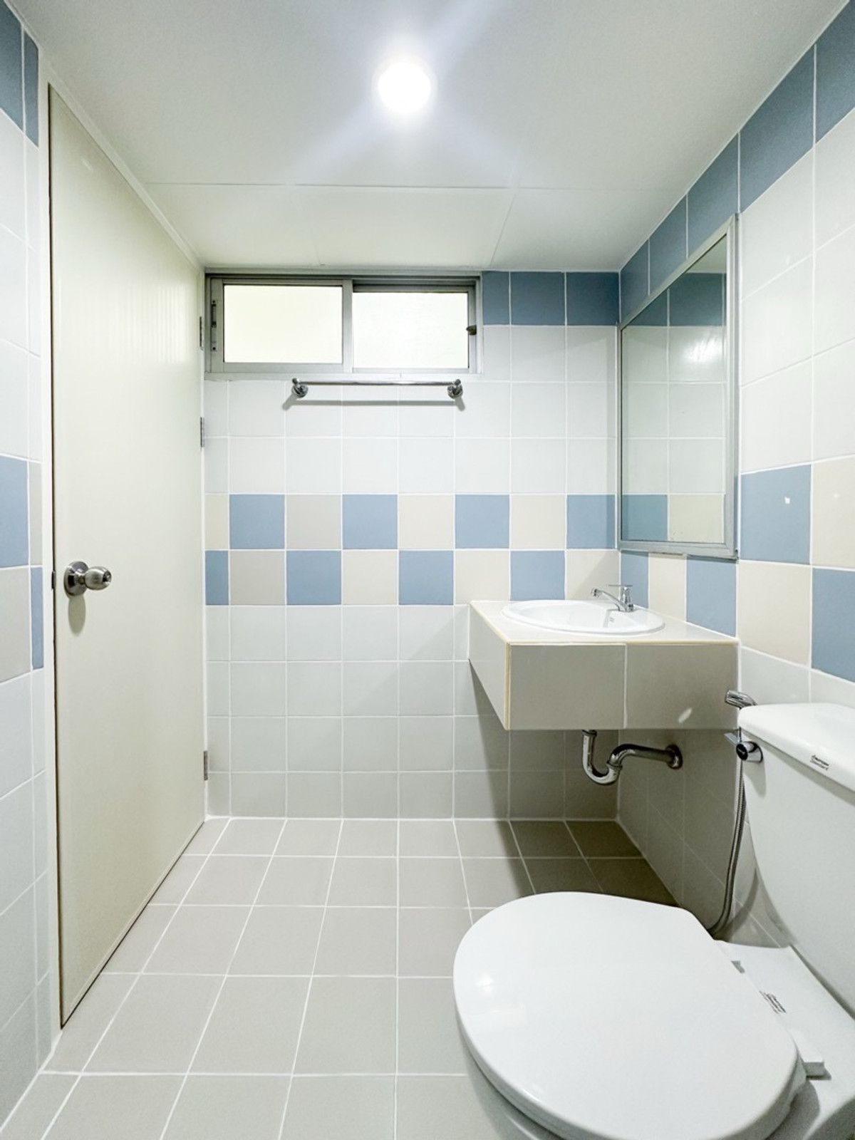 ขายคอนโดลาดพร้าว101 แฮปปี้แลนด์ : 🌈คอนโดลาดพร้าว 111 แต่งสวย เฟอร์ครบ ฟรีโอน