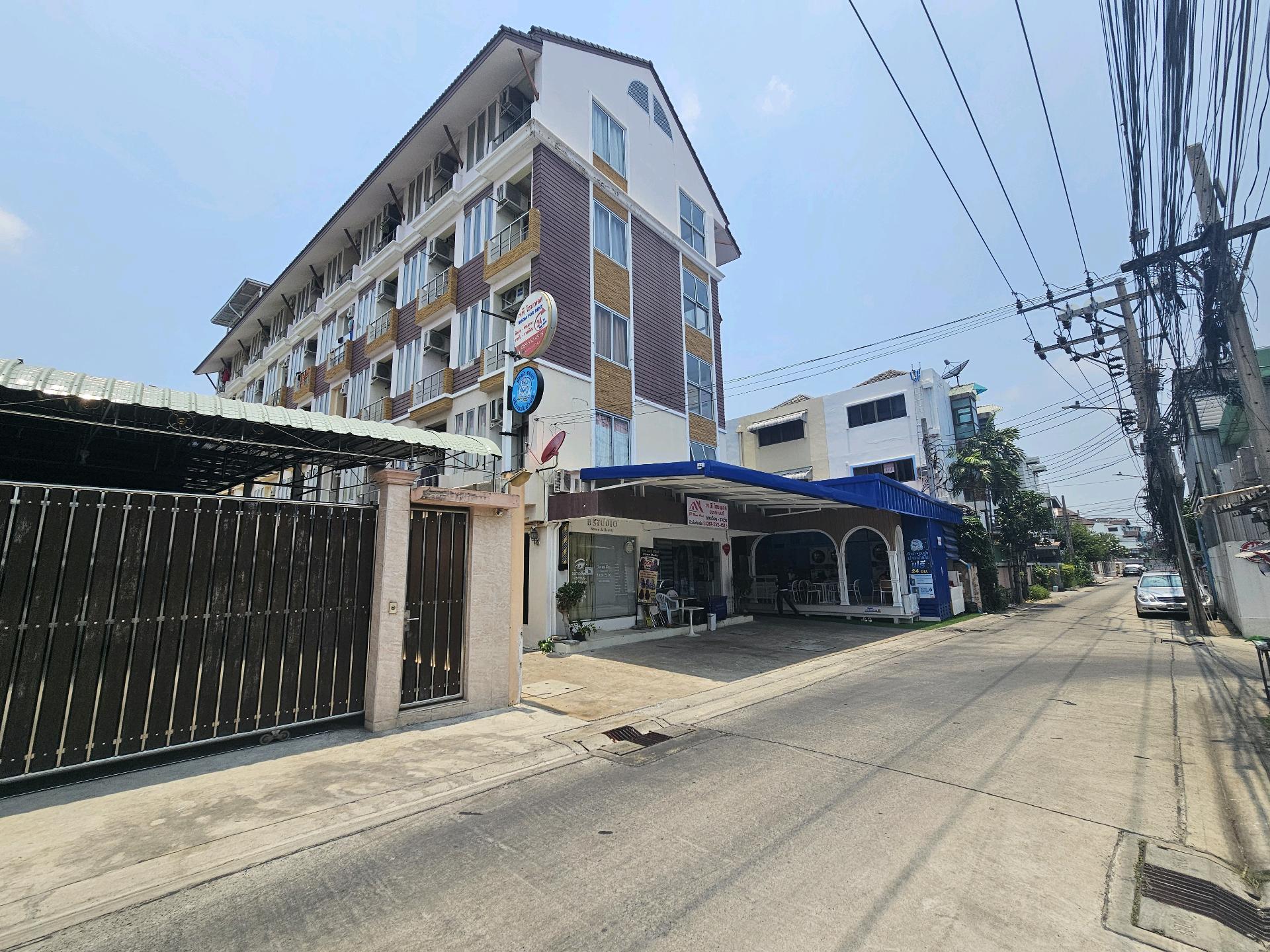 ให้เช่าร้านค้า/ตลาดนัดโชคชัย4 ลาดพร้าว71 : ให้เช่าร้านค้า, ร้านทำเล็บ, สำนักงาน, รีดผ้า,SME, รับ-ส่งสินค้า