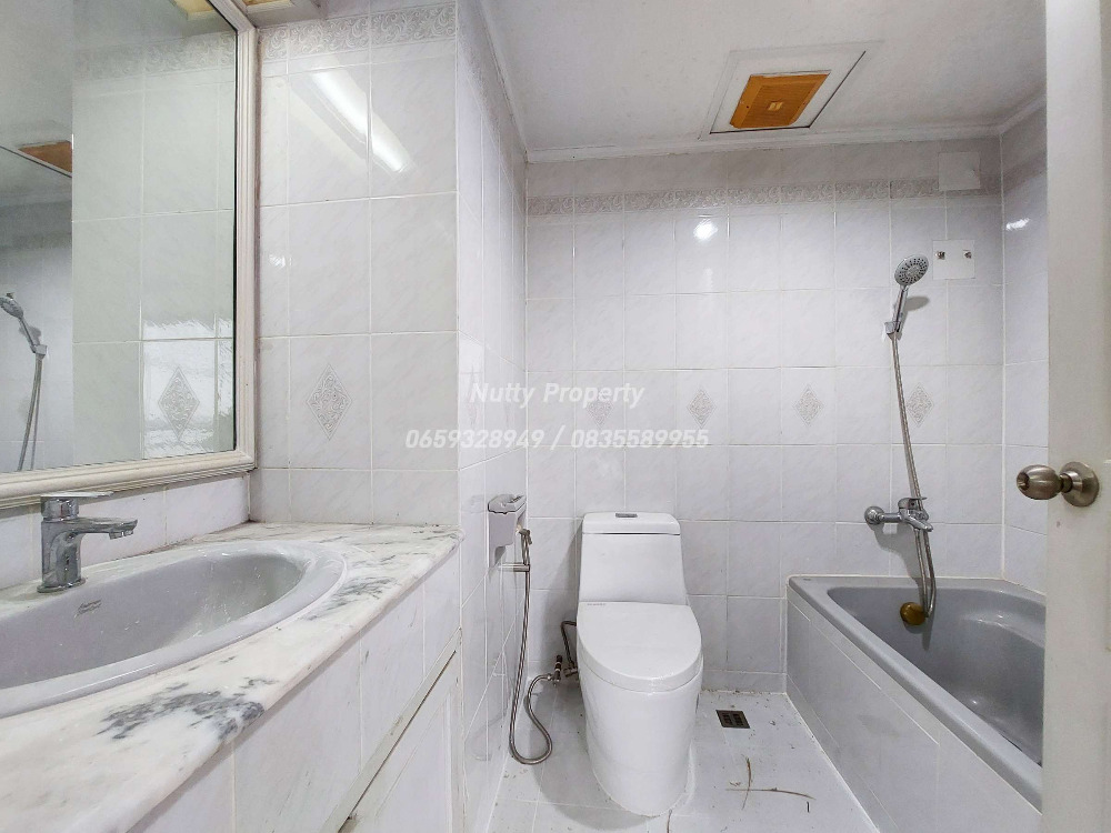 For SaleCondoPattanakan, Srinakarin : City-view Penthouse on Srinakarin Road, near two BTS lines – Regent Srinakarin Tower