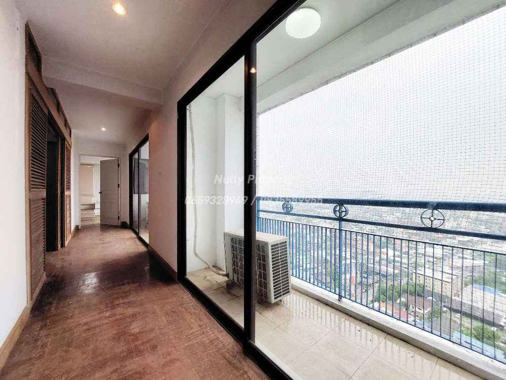 For SaleCondoPattanakan, Srinakarin : City-view Penthouse on Srinakarin Road, near two BTS lines – Regent Srinakarin Tower