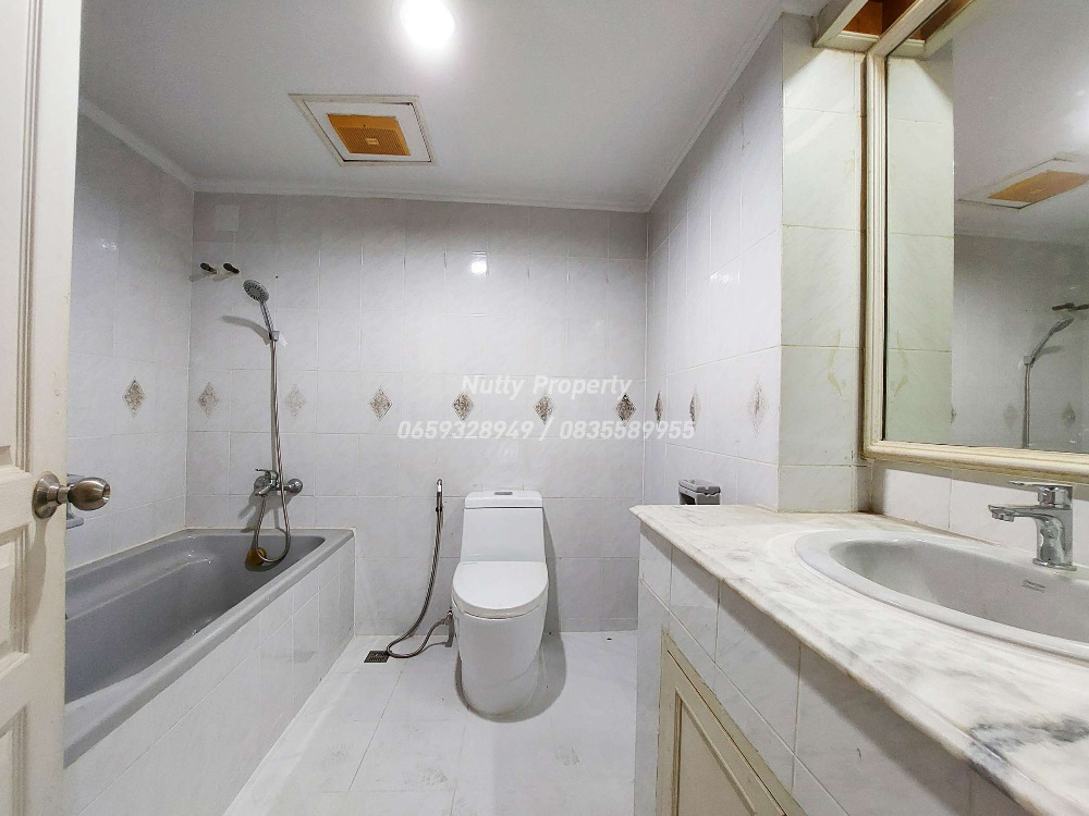 For SaleCondoPattanakan, Srinakarin : City-view Penthouse on Srinakarin Road, near two BTS lines – Regent Srinakarin Tower