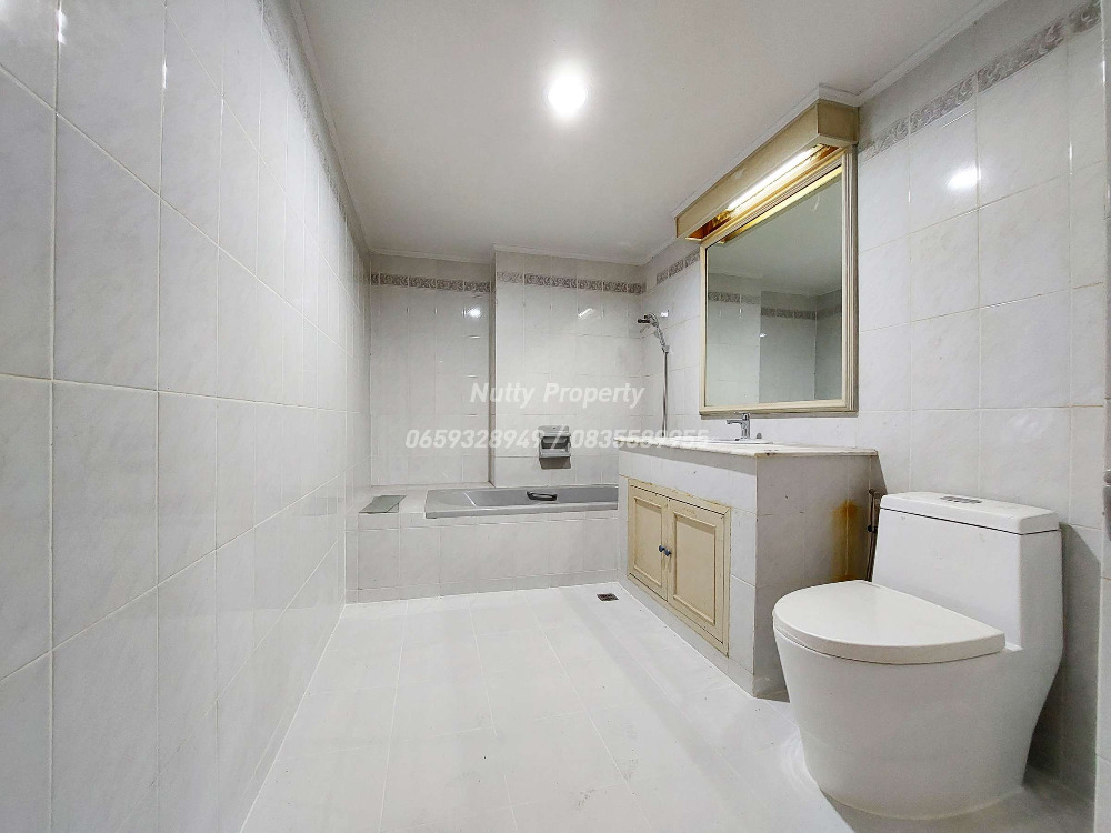 For SaleCondoPattanakan, Srinakarin : City-view Penthouse on Srinakarin Road, near two BTS lines – Regent Srinakarin Tower