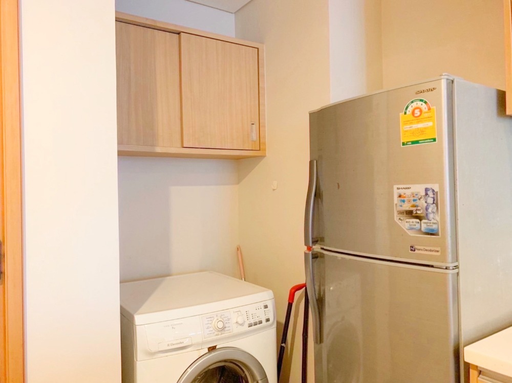 ขายคอนโดพระราม 9 เพชรบุรีตัดใหม่ RCA : ขาย Villa Asoke (วิลล่า อโศก) 48 ตรม. ชั้น 15 1 ห้องนอน สภาพเยี่ยม ตกแต่งครบ