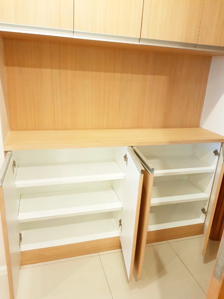 ขายคอนโดพระราม 9 เพชรบุรีตัดใหม่ RCA : ขาย Villa Asoke (วิลล่า อโศก) 48 ตรม. ชั้น 15 1 ห้องนอน สภาพเยี่ยม ตกแต่งครบ