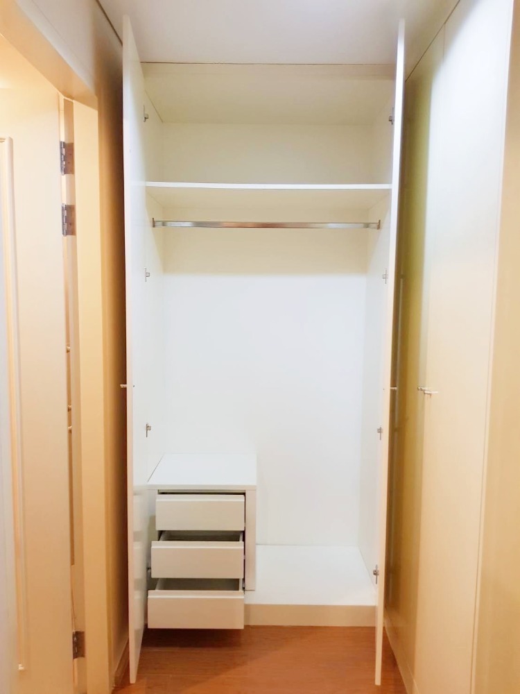 ขายคอนโดพระราม 9 เพชรบุรีตัดใหม่ RCA : ขาย Villa Asoke (วิลล่า อโศก) 48 ตรม. ชั้น 15 1 ห้องนอน สภาพเยี่ยม ตกแต่งครบ