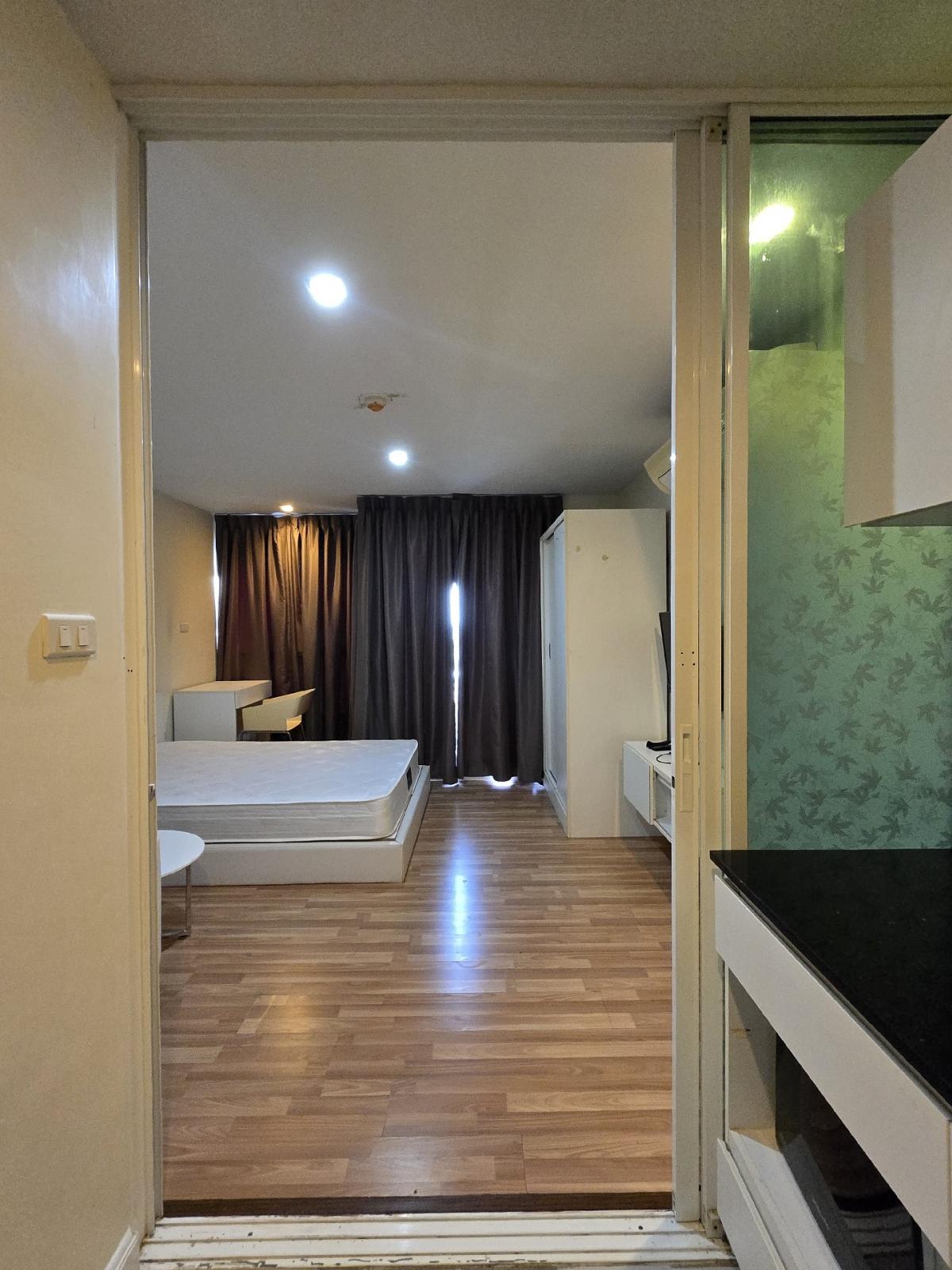 For RentCondoYothinpattana,CDC : Rent 🚝we condo Ekkamai-Ramintra The room is proportional and ready to be in March. Free‼ ️ Water costs throughout the year 📱Line: @promptcondo