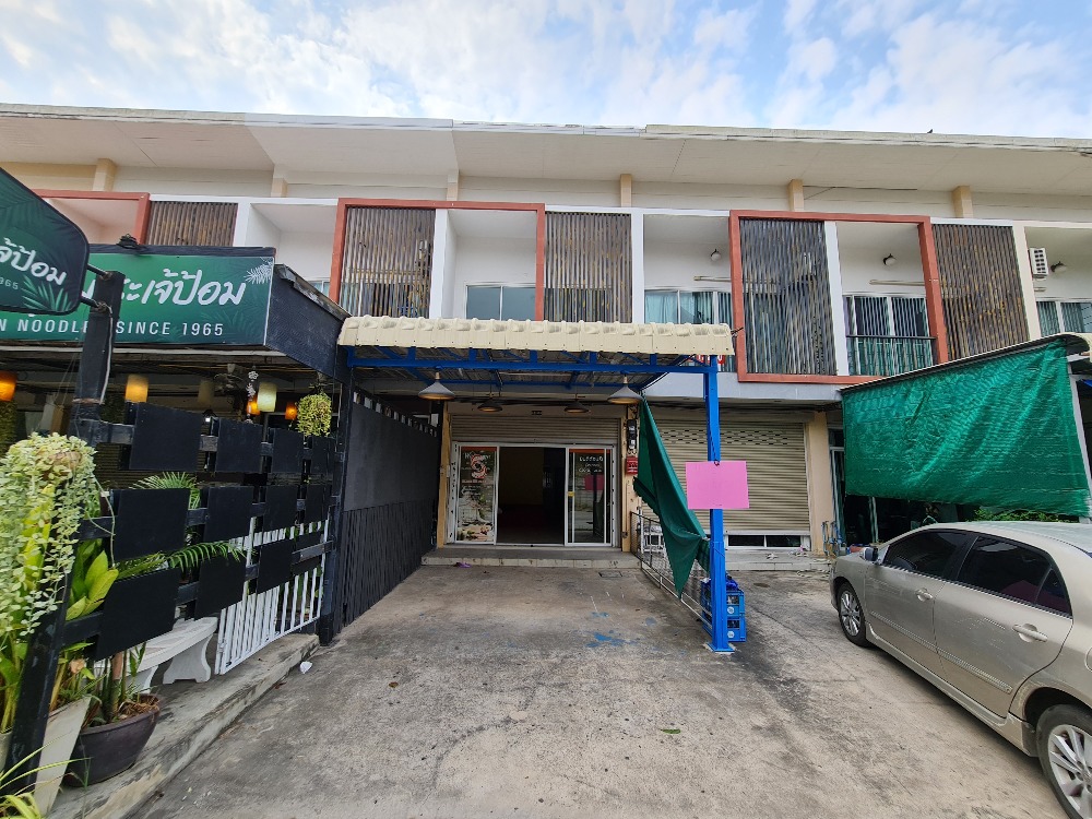For SaleTownhomeHuahin, Prachuap Khiri Khan, Pran Buri : 2-story townhouse for sale in front of Huahin Terminal building, 2 bedrooms, 2 bathrooms, near Hua Hin Beach, Hua Hin Railway Station, Royal Hua Hin Golf Course.