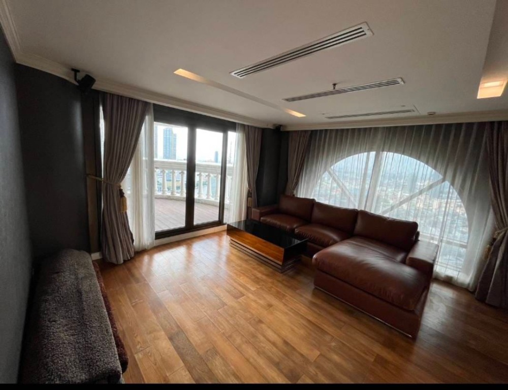 For SaleCondoSilom, Saladaeng, Bangrak : S-STC102  State Tower Condominium, 44th floor, north side, 347 sq m, 3 bedrooms, 3 bathrooms, 33.5million. 064-959-8900