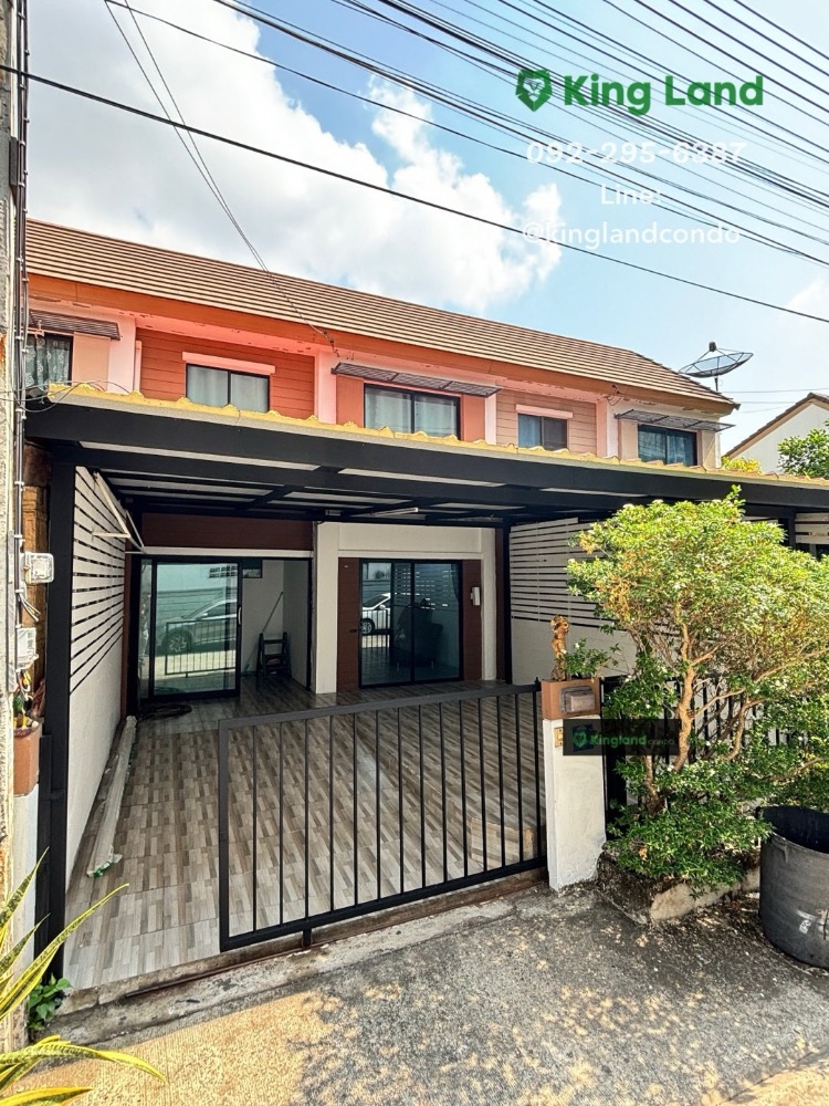 For RentTownhomePathum Thani,Rangsit, Thammasat : #For rent: 2-story townhouse, large house, 20 sq m., Pruksa 79, Lam Luk Ka, Khlong 3. The house is at the beginning of the project and is a large size of the project. There is a small glass room in front, 3 bedrooms, 2 bathrooms, 2 parking spaces, rent 11