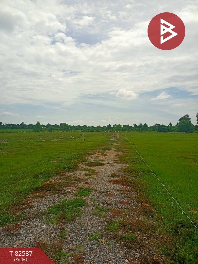 For SaleLandKanchanaburi : Beautiful plot of land for sale, area 1 rai, Lao Khwan, Kanchanaburi, suitable for building a vacation home.