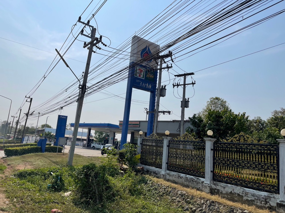 ขายบ้านอุตรดิตถ์ : ขาย คฤหาสน์หรู 10 ไร่ เฟอร์นิเจอร์บิวอินไม้สักทั้งหลัง ติดถนนใหญ่ 1041(พระแท่น - อุตรดิตถ์) ทำเลดีติดปั้ม ปตท (ลับแล) ใกล้ มหาวิทยาลัยราชภัฏอุตรดิตถ์