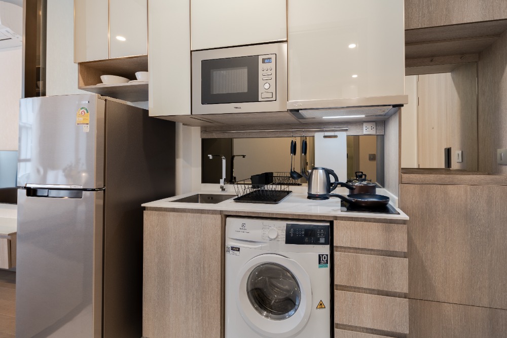 For RentCondoRatchathewi,Phayathai : 🔥Available🔥 Condo for rent, Park Origin Phayathai 1 Bedroom walk in closet 29 sq m. 🔥 Near BTS Phaya Thai, new room, high ceiling, beautifully decorated, fully furnished, free WI-FI.