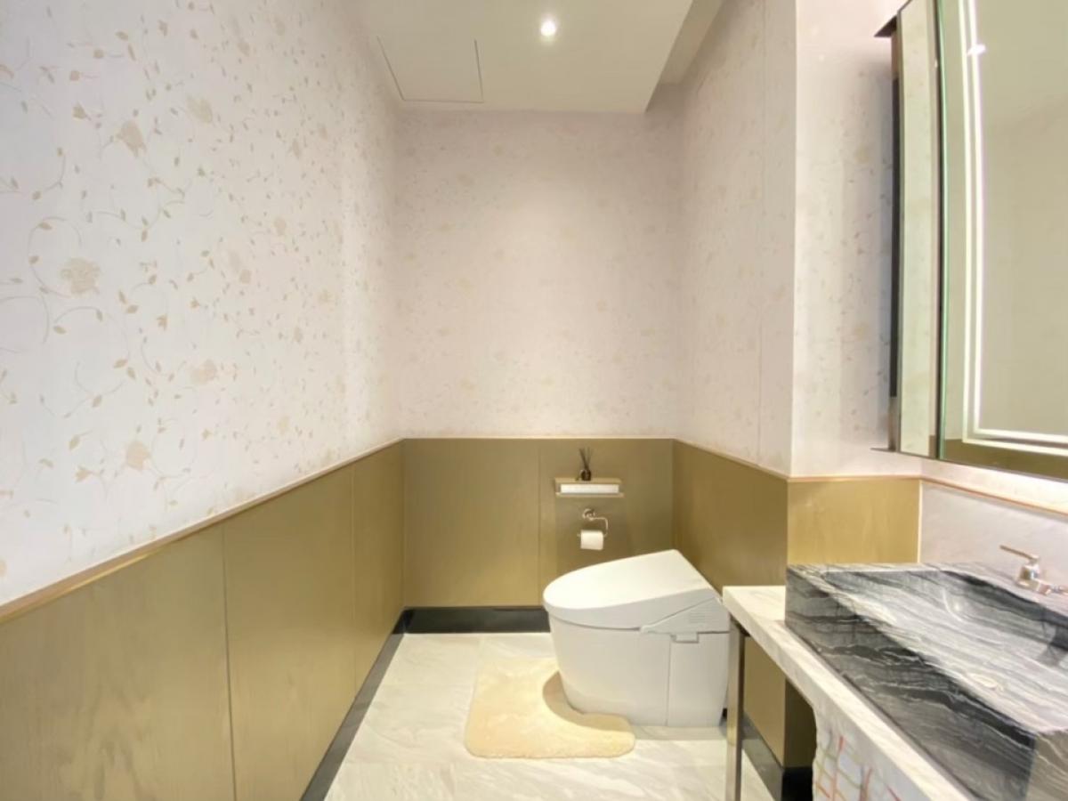 For RentCondoWongwianyai, Charoennakor : The Residences At Mandarin Oriental 2 bed 2 bath high floor 40 220k