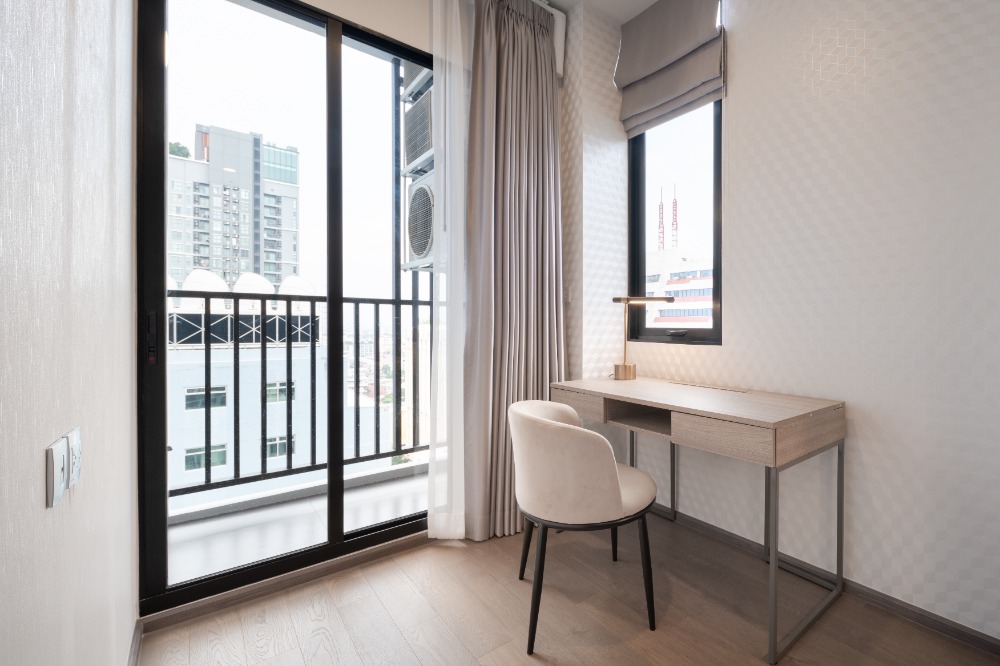 ให้เช่าคอนโดราชเทวี พญาไท : 🔥ห้องว่างพร้อมเข้าอยู่🔥ให้เช่าคอนโด พาร์ค ออริจิ้น พญาไท 1 Bedroom Plus 33 ตรม. ใกล้ BTS พญาไท เพียง 300 เมตร ห้องใหม่ เพดานสูง แต่งสวย เฟอร์ครบ ฟรี WI-FI