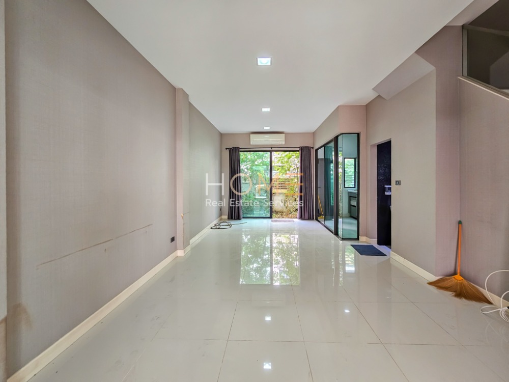 ขายทาวน์โฮมนวมินทร์ รามอินทรา : ทาวน์โฮม เดอะ เทอเรส รามอินทรา 65 / 3 ห้องนอน (ขาย), The Terrace Ramintra 65 / Townhome 3 Bedrooms (FOR SALE) TAN559