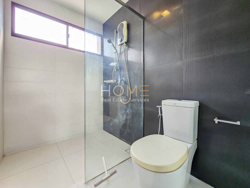 ขายทาวน์โฮมนวมินทร์ รามอินทรา : ทาวน์โฮม เดอะ เทอเรส รามอินทรา 65 / 3 ห้องนอน (ขาย), The Terrace Ramintra 65 / Townhome 3 Bedrooms (FOR SALE) TAN559