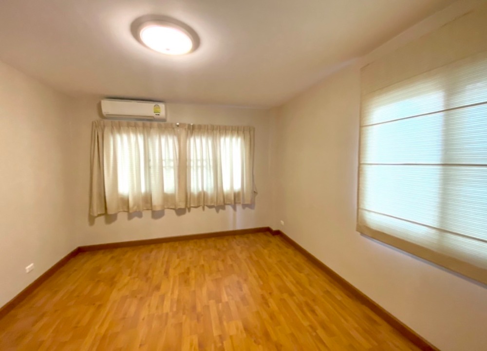 ขายทาวน์โฮมเลียบทางด่วนรามอินทรา : ทาวน์โฮม คาซ่า ซิตี้ ลาดพร้าว / 3 ห้องนอน (ขายพร้อมผู้เช่า), Casa City Ladprao / Townhome 3 Bedrooms (SALE WITH TENANT) TPM146