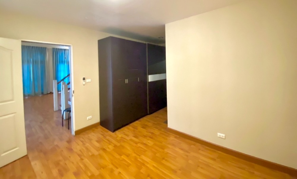 ขายทาวน์โฮมเลียบทางด่วนรามอินทรา : ทาวน์โฮม คาซ่า ซิตี้ ลาดพร้าว / 3 ห้องนอน (ขายพร้อมผู้เช่า), Casa City Ladprao / Townhome 3 Bedrooms (SALE WITH TENANT) TPM146