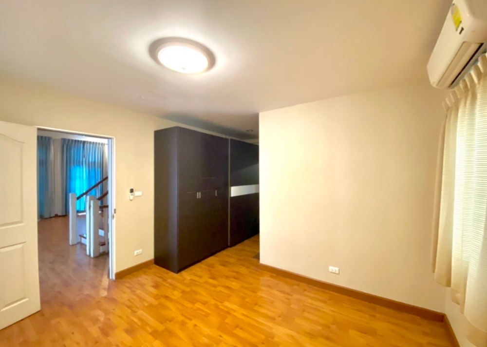 ขายทาวน์โฮมเลียบทางด่วนรามอินทรา : ทาวน์โฮม คาซ่า ซิตี้ ลาดพร้าว / 3 ห้องนอน (ขายพร้อมผู้เช่า), Casa City Ladprao / Townhome 3 Bedrooms (SALE WITH TENANT) TPM146