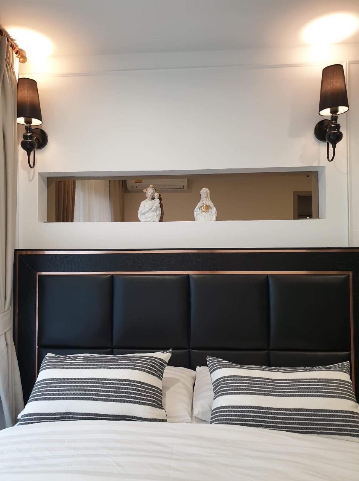 ให้เช่าคอนโด : The Parkland  Charan - Pinklao Condo for rent : 2 bedrooms 1 bathroom for 47 sqm. with nice decorations. Rama 8 bridge View on 10th floor C building.Fully furnished and electrical appliances.Next to MRT Bangyikhan.Rental only for 20,000 / m.