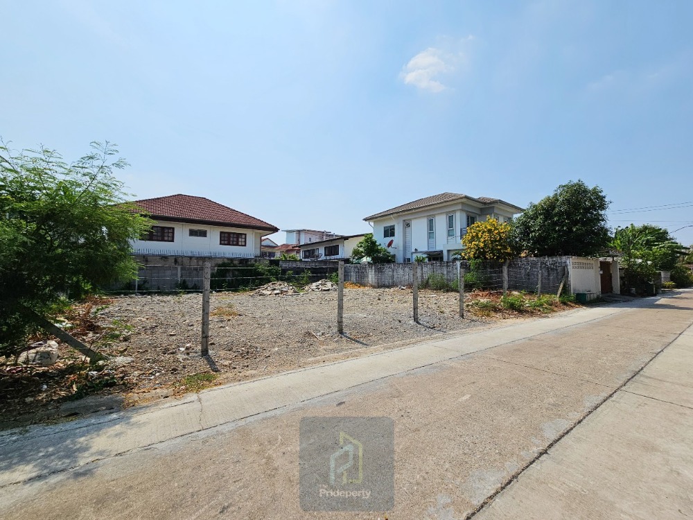 ขายที่ดินลาดพร้าว101 แฮปปี้แลนด์ : ขาย ที่ดินเปล่า 92 ตร.วา ซ.ลาดพร้าว 110 แปลงสวย หน้ากว้าง ใกล้ BTS สายสีเหลือง