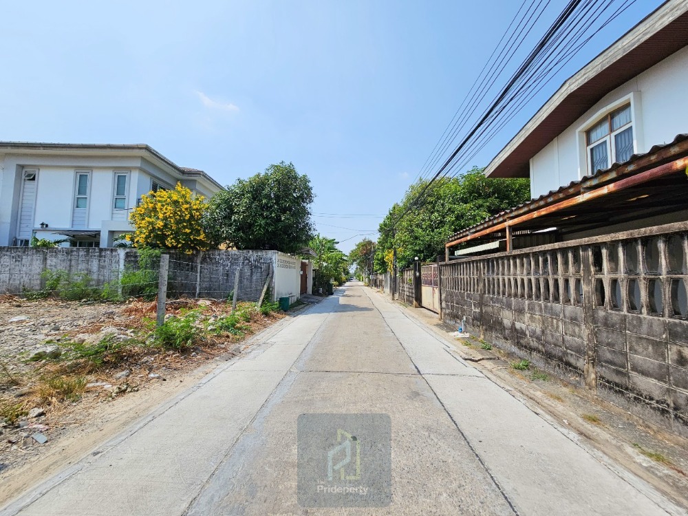 ขายที่ดินลาดพร้าว101 แฮปปี้แลนด์ : ขาย ที่ดินเปล่า 92 ตร.วา ซ.ลาดพร้าว 110 แปลงสวย หน้ากว้าง ใกล้ BTS สายสีเหลือง