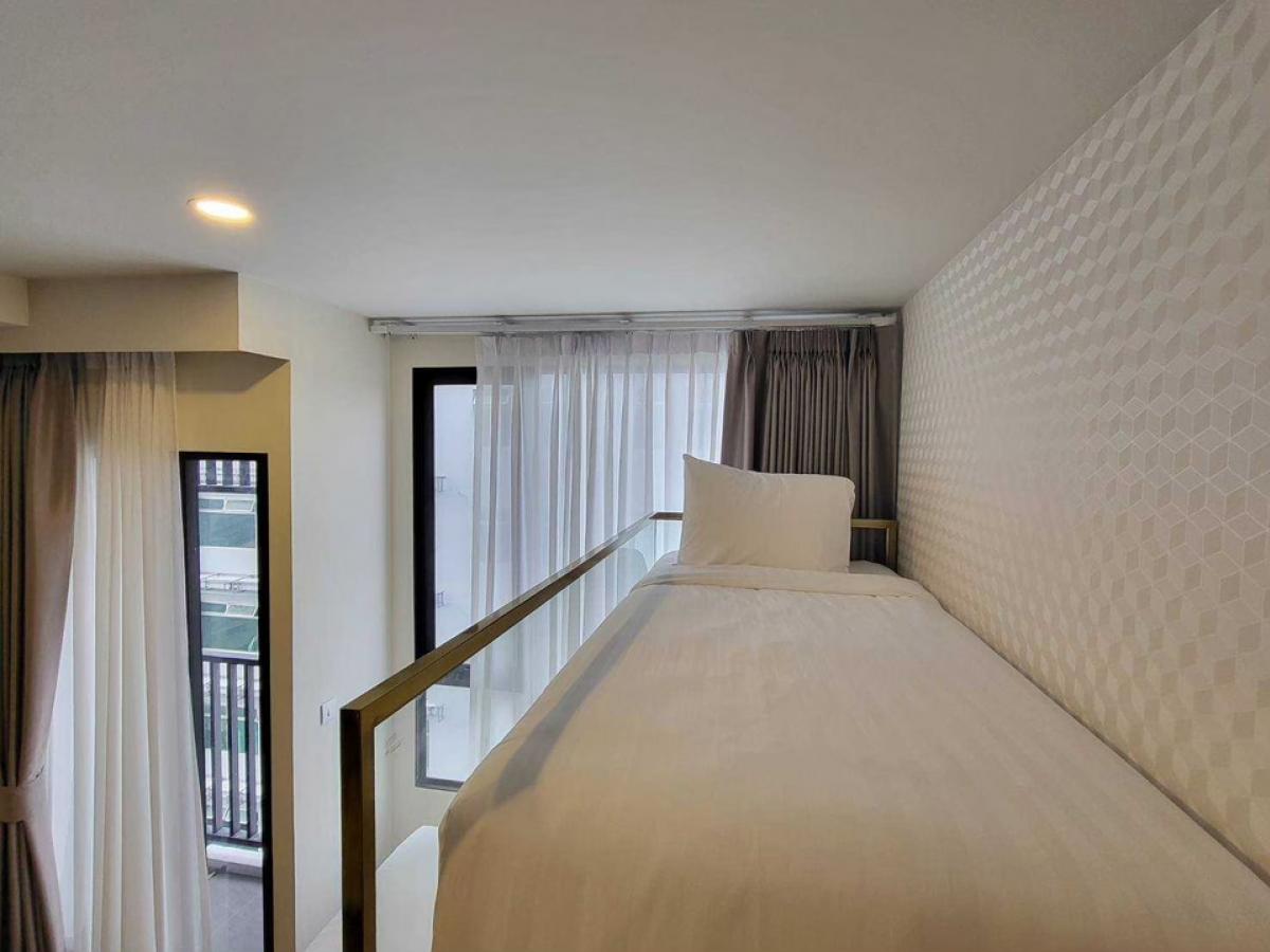 ให้เช่าคอนโดราชเทวี พญาไท : 🔥ห้องว่างพร้อมเข้าอยู่🔥🔥 ให้เช่าคอนโด 1 Bedroom with Bunk bed 29 sqm. 🔥 ใกล้ BTS พญาไท เพียง 300 เมตร ห้องใหม่ เพดานสูง ฟรี Wi-Fi