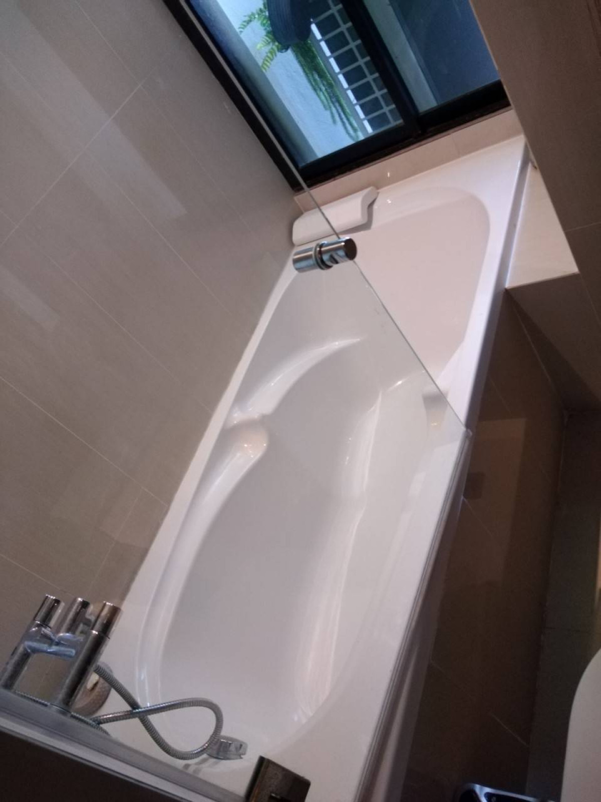 ขายคอนโดสาทร นราธิวาส : ขายคอนโด  สาธร การ์เด้นส์ MRT-ลุมพินี ทุ่งมหาเมฆ เขต สาทร กรุงเทพ CX-30219