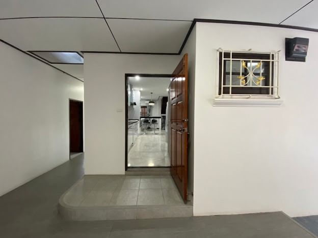 For RentHouseAri,Anusaowaree : 2-story detached house for rent, Ari zone, Phahon Yothin 5 Road, Rama 6 Road, good location, convenient, near BTS Ari 1.2 km.