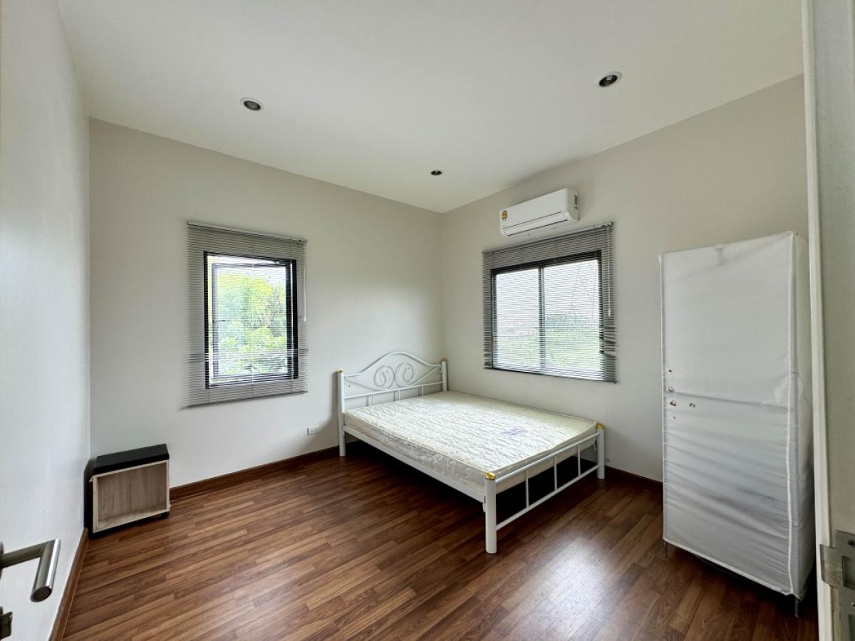 For SaleHouseLadkrabang, Suwannaphum Airport : Single house for sale, large garden, V2 Village, On Nut-Rama 9, end house, DVPY-027