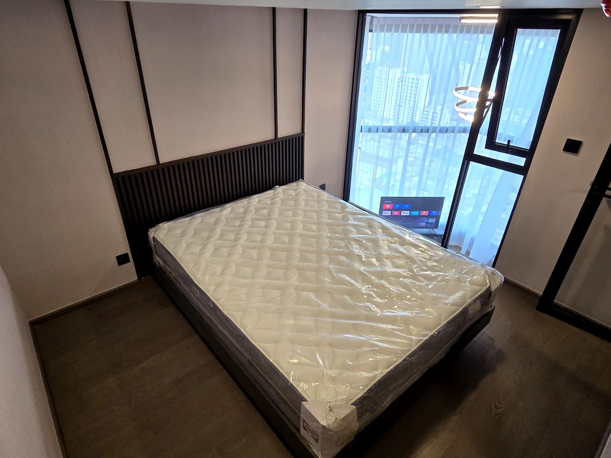 ให้เช่าคอนโดสยาม จุฬา สามย่าน : Park Origin Chula - Samyan【𝐑𝐄𝐍𝐓】🔥 ห้อง 2 ชั้น ตกแต่งสวย วิวหลักล้าน เฟอร์นิเจอร์ครบ ใกล้ MRT สามย่าน  🔥 ติดต่อไลน์ไอดี: @hacondo