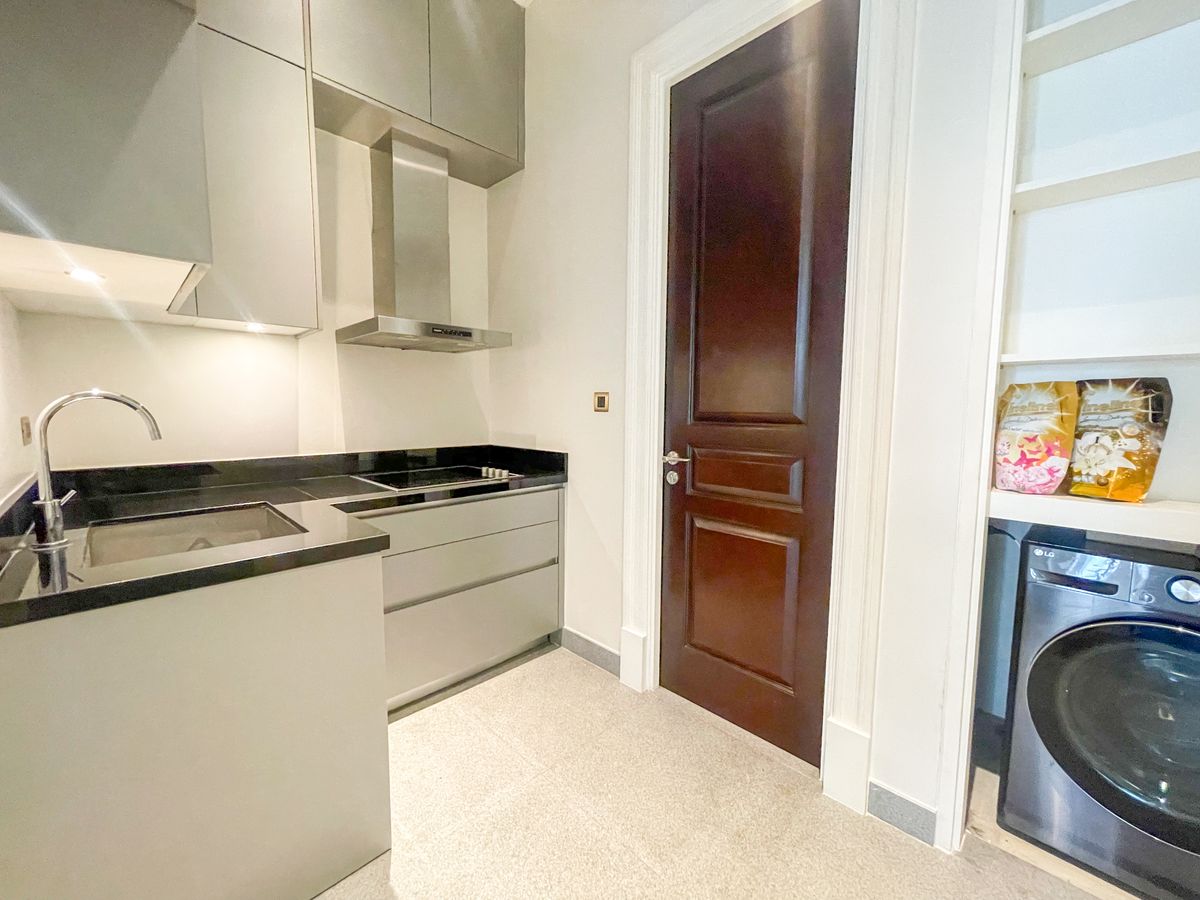 For SaleCondoWitthayu, Chidlom, Langsuan, Ploenchit : 98 Wireless / 3 Bedrooms Duplex (SALE), Ninety Eight Wireless / 3 Bedrooms (Sale) NONT004