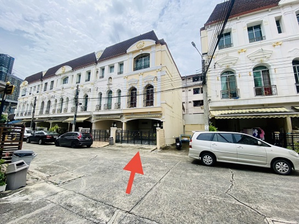 For SaleTownhomeRama3 (Riverside),Satupadit : Townhome for sale Baan Klang Krung Grand Vienna Rama 3, usable area 193 sq m., size 21.9 sq wa.